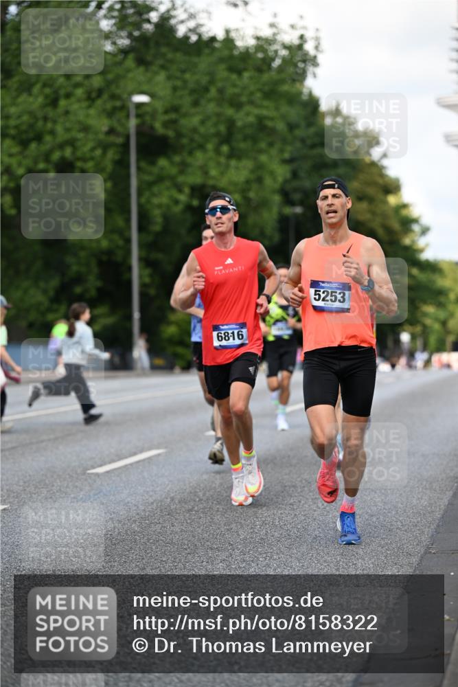 29.06.2025 - hella hamburg halbmarathon Dr. Thomas Lammeyer http://msf.ph/oto/8158322 29.06.2025 09:43:40 Kennedybrücke 5253, 6816, 9151, 9447, 9475 meine-sportfotos.de