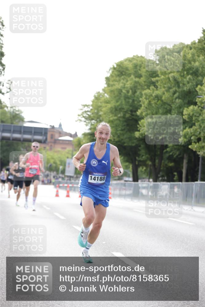 29.06.2025 - hella hamburg halbmarathon Jannik Wohlers http://msf.ph/oto/8158365 29.06.2025 09:38:49 Lombardsbrücke 14188, 16529, 19072 meine-sportfotos.de