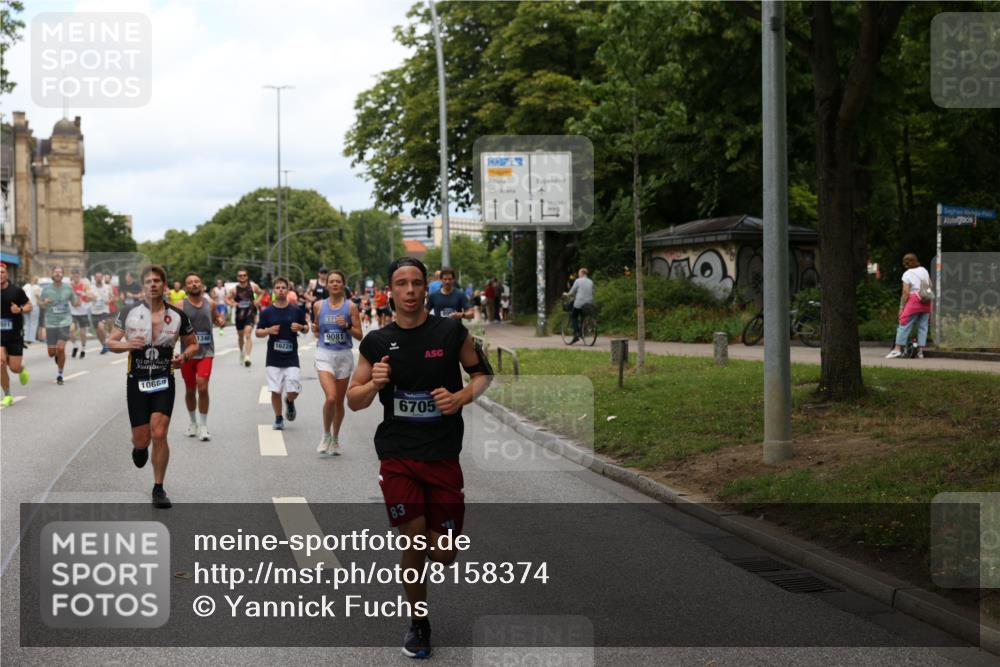 29.06.2025 - hella hamburg halbmarathon Yannick Fuchs http://msf.ph/oto/8158374 29.06.2025 10:38:35 20KM 1220, 1391, 1415, 1558, 1902, 2365, 2402, 2816, 3004, 3021, 3907, 4310, 4425, 4981, 4991, 4999, 5231, 5275, 5476, 5624, 5884, 6490, 6705, 6903, 6991, 7005, 7191, 7322, 8063, 8145, 8722, 9081, 9159, 9374, 9444, 9633, 10193, 10596, 10669, 10930, 11346, 11469, 12159, 12554, 12711, 12966, 13123, 13421, 13996, 14667, 14798, 14816, 14861, 15185, 15225, 15233, 15280, 15512, 15862, 16062, 16224, 16301, 16316, 16506, 16547, 16549, 16893, 17251, 17376, 17729, 17748, 17912 meine-sportfotos.de