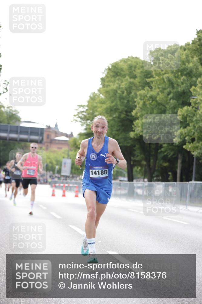 29.06.2025 - hella hamburg halbmarathon Jannik Wohlers http://msf.ph/oto/8158376 29.06.2025 09:38:49 Lombardsbrücke 14188, 16529, 19072 meine-sportfotos.de