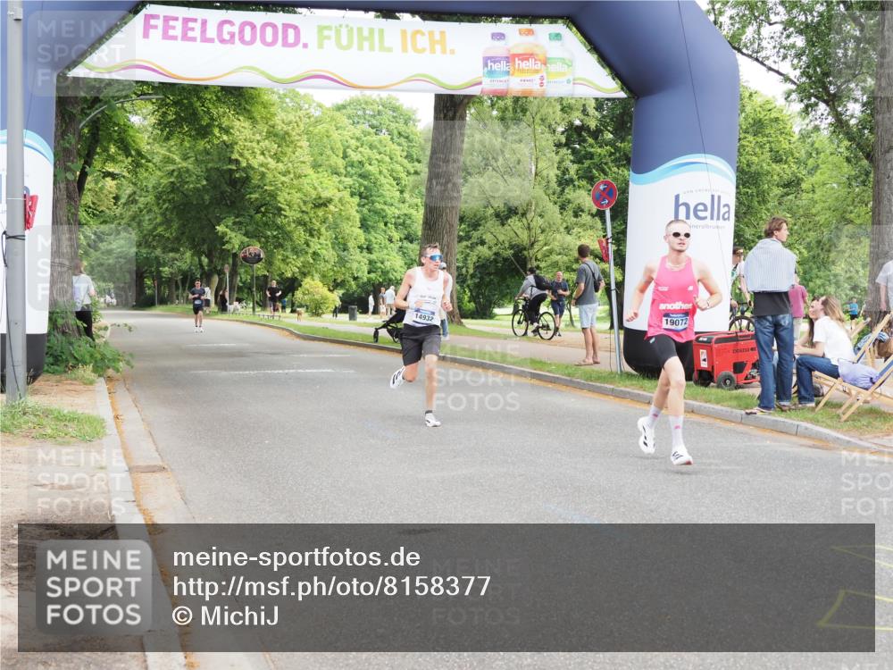 29.06.2025 - hella hamburg halbmarathon MichiJ http://msf.ph/oto/8158377 29.06.2025 10:08:58 Zwischen KM18-KM19 14932, 19072 meine-sportfotos.de