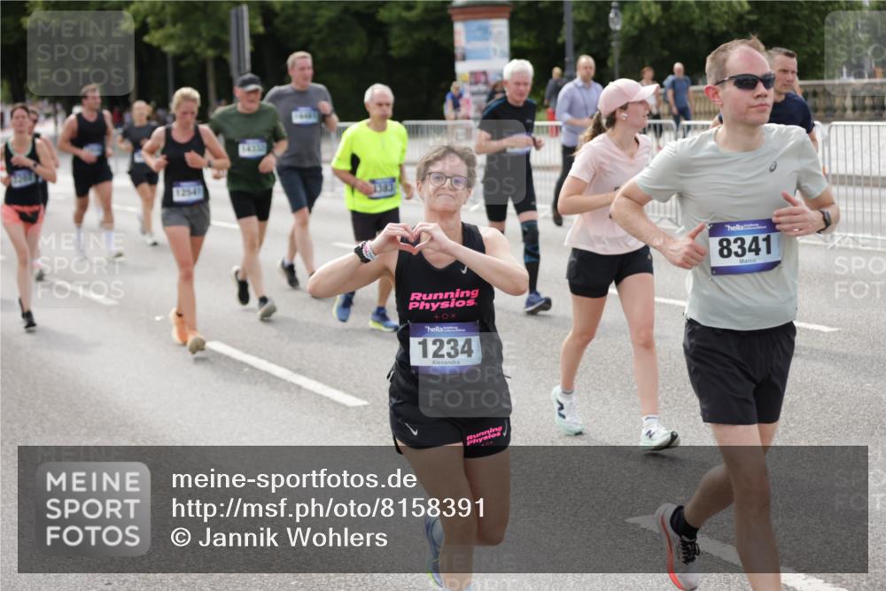29.06.2025 - hella hamburg halbmarathon Jannik Wohlers http://msf.ph/oto/8158391 29.06.2025 10:18:07 Lombardsbrücke 1234, 1820, 2335, 2703, 3202, 3529, 4123, 4383, 4802, 5909, 5910, 6332, 6533, 7160, 7454, 8341, 8665, 9222, 9276, 9505, 9586, 9658, 9748, 9834, 10172, 10502, 10659, 10687, 10856, 11020, 12541, 12548, 12552, 12703, 12847, 13193, 13341, 13370, 13933, 14023, 14332, 14627, 14760, 14770, 14967, 15138, 15208, 15393, 15436, 15749, 16209, 16451, 16828, 16833, 17048, 17283, 17876, 18697, 18807, 18825 meine-sportfotos.de