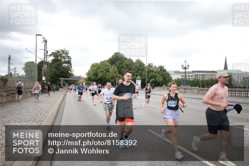 29.06.2025 - hella hamburg halbmarathon Jannik Wohlers http://msf.ph/oto/8158392 29.06.2025 10:54:30 Lombardsbrücke 1198, 2566, 2632, 3002, 4191, 4192, 5392, 5500, 5727, 5882, 6839, 6982, 8012, 8186, 9521, 9596, 10109, 10331, 10686, 11226, 11287, 11788, 11908, 12240, 12268, 12270, 13283, 13944, 13945, 13979, 13980, 14752, 15271, 15553, 16432, 16433, 16443, 16637, 16664, 16665, 18168, 18372, 19111 meine-sportfotos.de