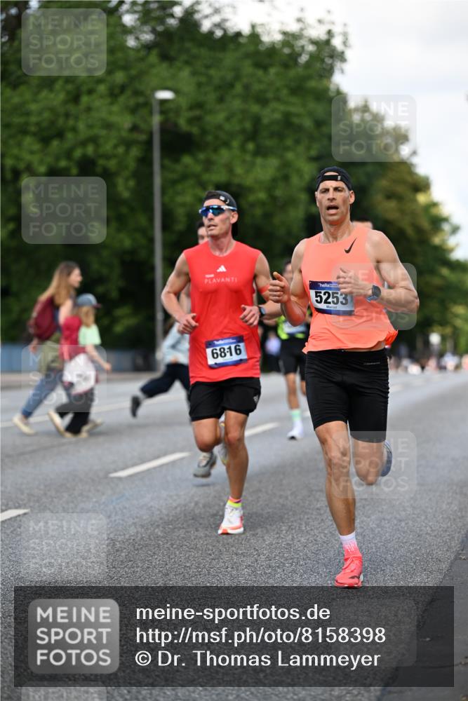 29.06.2025 - hella hamburg halbmarathon Dr. Thomas Lammeyer http://msf.ph/oto/8158398 29.06.2025 09:43:40 Kennedybrücke 5253, 6816, 9151, 9447, 9475 meine-sportfotos.de