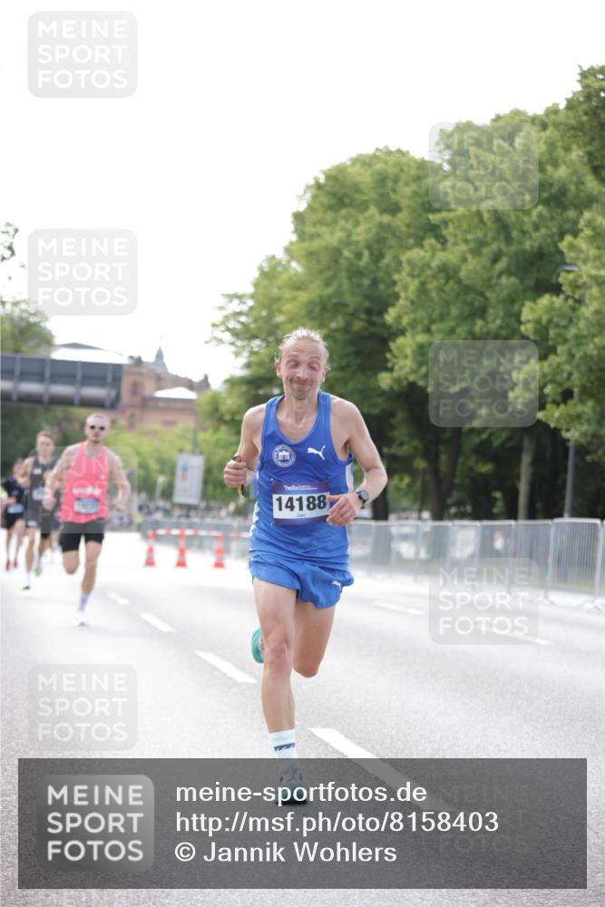 29.06.2025 - hella hamburg halbmarathon Jannik Wohlers http://msf.ph/oto/8158403 29.06.2025 09:38:49 Lombardsbrücke 14188, 16529, 19072 meine-sportfotos.de