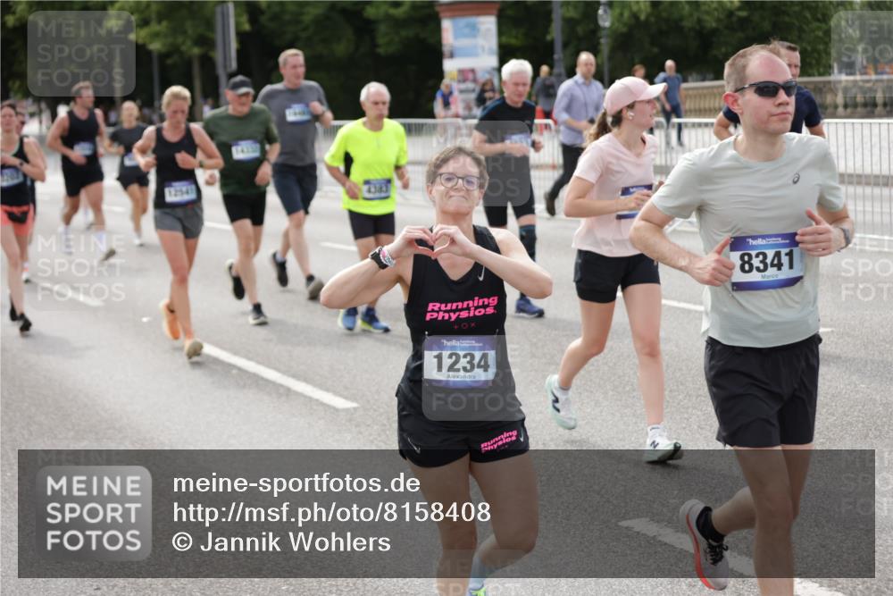 29.06.2025 - hella hamburg halbmarathon Jannik Wohlers http://msf.ph/oto/8158408 29.06.2025 10:18:07 Lombardsbrücke 1234, 1820, 2335, 2703, 3202, 3529, 4123, 4383, 4802, 5909, 5910, 6332, 6533, 7160, 7454, 8341, 8665, 9222, 9276, 9505, 9586, 9658, 9748, 9834, 10172, 10502, 10659, 10687, 10856, 11020, 12541, 12548, 12552, 12703, 12847, 13193, 13341, 13370, 13933, 14023, 14332, 14627, 14760, 14770, 14967, 15138, 15208, 15393, 15436, 15749, 16209, 16451, 16828, 16833, 17048, 17283, 17876, 18697, 18807, 18825 meine-sportfotos.de