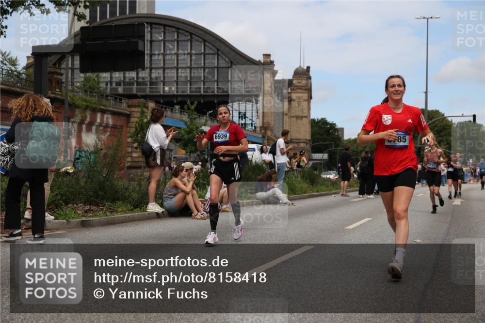 29.06.2025 - hella hamburg halbmarathon Yannick Fuchs http://msf.ph/oto/8158418 29.06.2025 11:16:55 20KM 1072, 1110, 1349, 1401, 1755, 2125, 2478, 2781, 2993, 3770, 5251, 5369, 5395, 5412, 6030, 6784, 6785, 6874, 6939, 8025, 8181, 8206, 8207, 8327, 8511, 8896, 9556, 10158, 10880, 11596, 13264, 14510, 14512, 14615, 14793, 15256, 15324, 15619, 15802, 16511, 17335, 17341, 17885, 18060, 18246 meine-sportfotos.de
