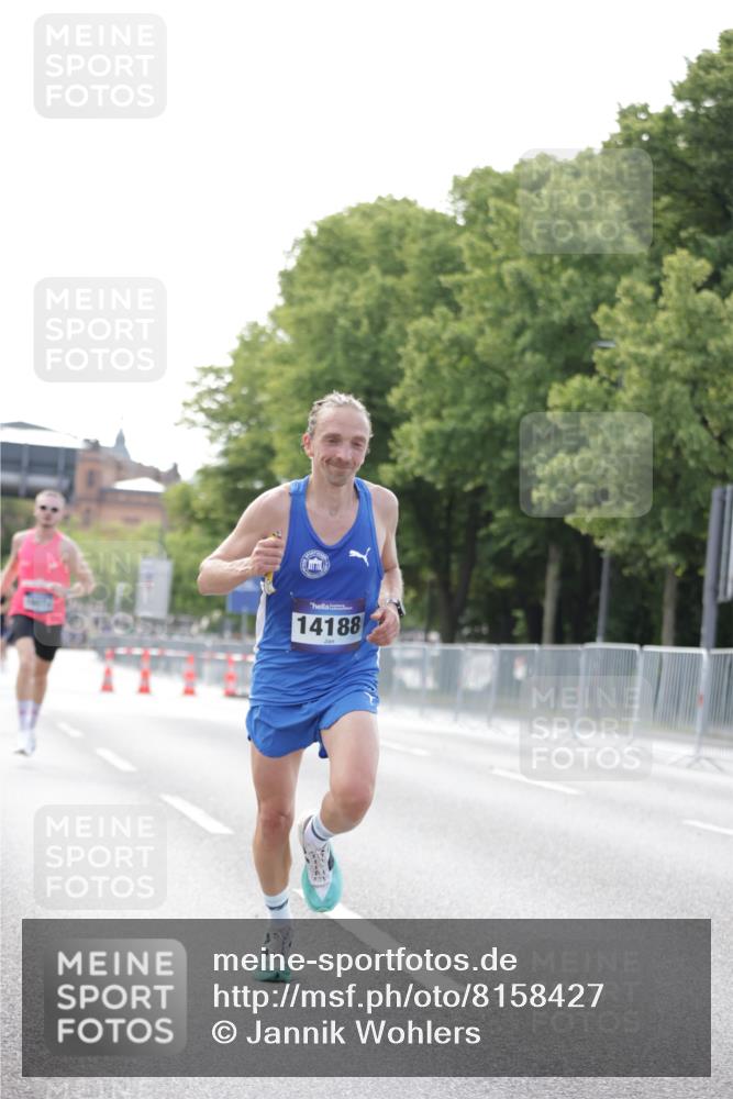 29.06.2025 - hella hamburg halbmarathon Jannik Wohlers http://msf.ph/oto/8158427 29.06.2025 09:38:49 Lombardsbrücke 14188, 16529, 19072 meine-sportfotos.de