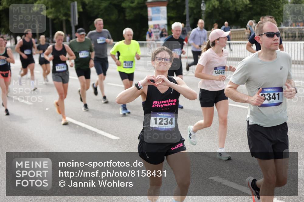 29.06.2025 - hella hamburg halbmarathon Jannik Wohlers http://msf.ph/oto/8158431 29.06.2025 10:18:07 Lombardsbrücke 1234, 1820, 2335, 2703, 3202, 3529, 4123, 4383, 4802, 5909, 5910, 6332, 6533, 7160, 7454, 8341, 8665, 9222, 9276, 9505, 9586, 9658, 9748, 9834, 10172, 10502, 10659, 10687, 10856, 11020, 12541, 12548, 12552, 12703, 12847, 13193, 13341, 13370, 13933, 14023, 14332, 14627, 14760, 14770, 14967, 15138, 15208, 15393, 15436, 15749, 16209, 16451, 16828, 16833, 17048, 17283, 17876, 18697, 18807, 18825 meine-sportfotos.de