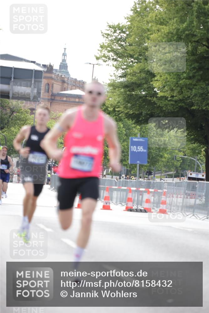 29.06.2025 - hella hamburg halbmarathon Jannik Wohlers http://msf.ph/oto/8158432 29.06.2025 09:38:51 Lombardsbrücke 4524, 14188, 16529, 19072 meine-sportfotos.de