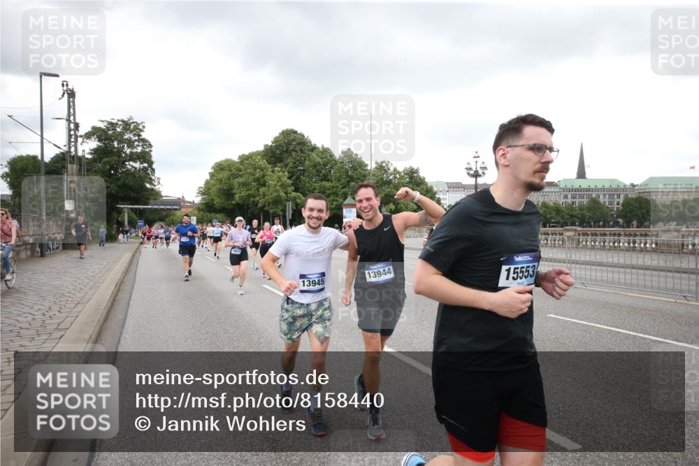 29.06.2025 - hella hamburg halbmarathon Jannik Wohlers http://msf.ph/oto/8158440 29.06.2025 10:54:31 Lombardsbrücke 1198, 2566, 2632, 3002, 4191, 4192, 5392, 5500, 5727, 5882, 6839, 6982, 7238, 8012, 8186, 9521, 9596, 10109, 10331, 10686, 11226, 11287, 11788, 11908, 12240, 12268, 12270, 13283, 13548, 13944, 13945, 13979, 13980, 14752, 15271, 15553, 16432, 16433, 16443, 16637, 16664, 16665, 18168, 18372 meine-sportfotos.de