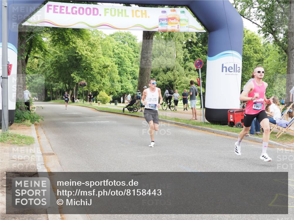 29.06.2025 - hella hamburg halbmarathon MichiJ http://msf.ph/oto/8158443 29.06.2025 10:08:58 Zwischen KM18-KM19 14932, 19072 meine-sportfotos.de
