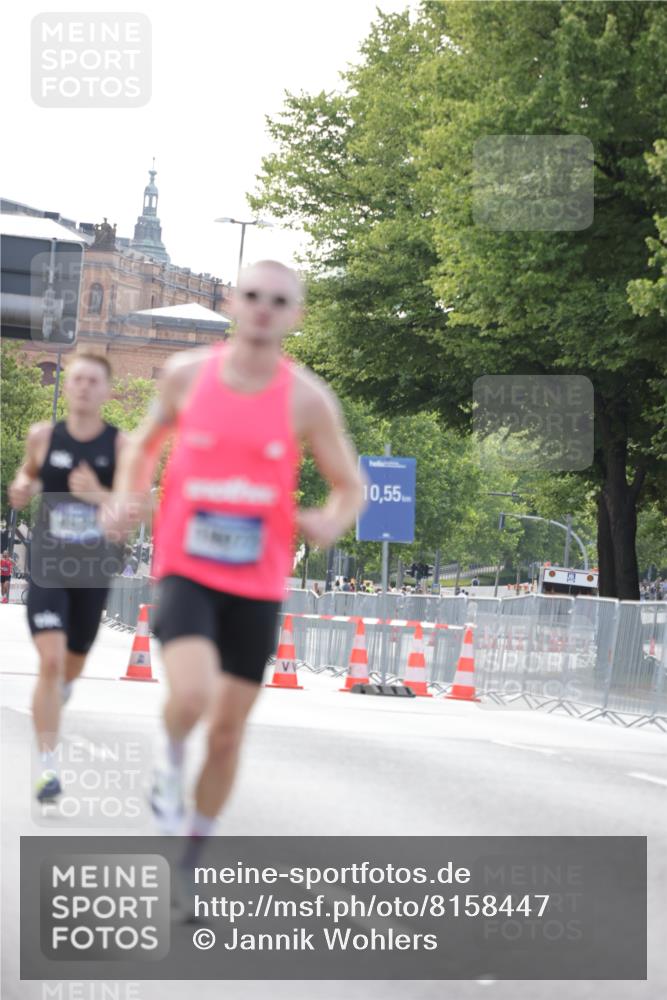 29.06.2025 - hella hamburg halbmarathon Jannik Wohlers http://msf.ph/oto/8158447 29.06.2025 09:38:51 Lombardsbrücke 4524, 14188, 16529, 19072 meine-sportfotos.de