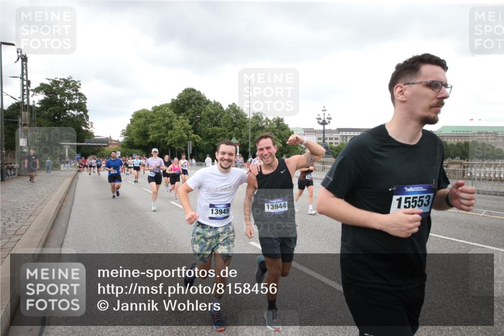 29.06.2025 - hella hamburg halbmarathon Jannik Wohlers http://msf.ph/oto/8158456 29.06.2025 10:54:31 Lombardsbrücke 1198, 2566, 2632, 3002, 4191, 4192, 5392, 5500, 5727, 5882, 6839, 6982, 7238, 8012, 8186, 9521, 9596, 10109, 10331, 10686, 11226, 11287, 11788, 11908, 12240, 12268, 12270, 13283, 13548, 13944, 13945, 13979, 13980, 14752, 15271, 15553, 16432, 16433, 16443, 16637, 16664, 16665, 18168, 18372 meine-sportfotos.de