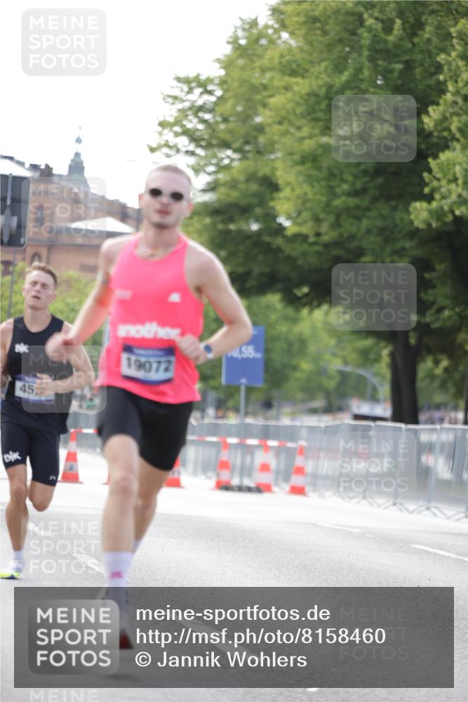 29.06.2025 - hella hamburg halbmarathon Jannik Wohlers http://msf.ph/oto/8158460 29.06.2025 09:38:51 Lombardsbrücke 4524, 14188, 16529, 19072 meine-sportfotos.de