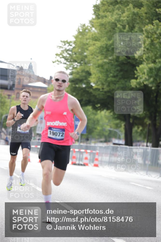 29.06.2025 - hella hamburg halbmarathon Jannik Wohlers http://msf.ph/oto/8158476 29.06.2025 09:38:51 Lombardsbrücke 4524, 14188, 16529, 19072 meine-sportfotos.de