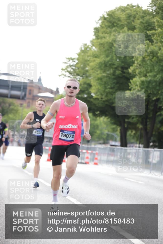 29.06.2025 - hella hamburg halbmarathon Jannik Wohlers http://msf.ph/oto/8158483 29.06.2025 09:38:51 Lombardsbrücke 4524, 14188, 16529, 19072 meine-sportfotos.de
