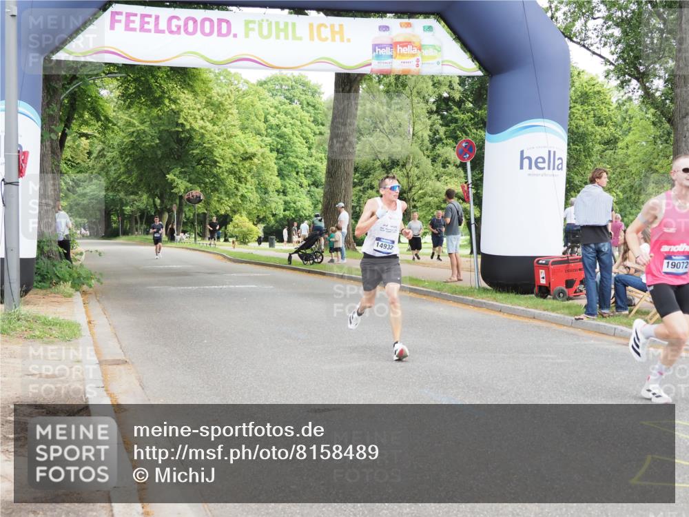 29.06.2025 - hella hamburg halbmarathon MichiJ http://msf.ph/oto/8158489 29.06.2025 10:08:59 Zwischen KM18-KM19 14932, 19072 meine-sportfotos.de