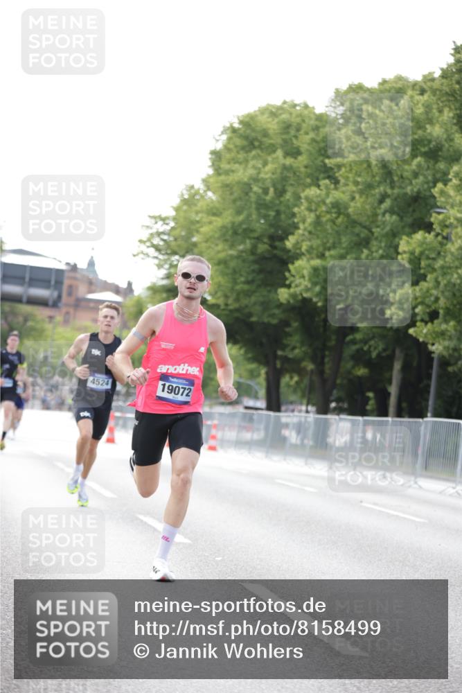 29.06.2025 - hella hamburg halbmarathon Jannik Wohlers http://msf.ph/oto/8158499 29.06.2025 09:38:51 Lombardsbrücke 4524, 14188, 16529, 19072 meine-sportfotos.de