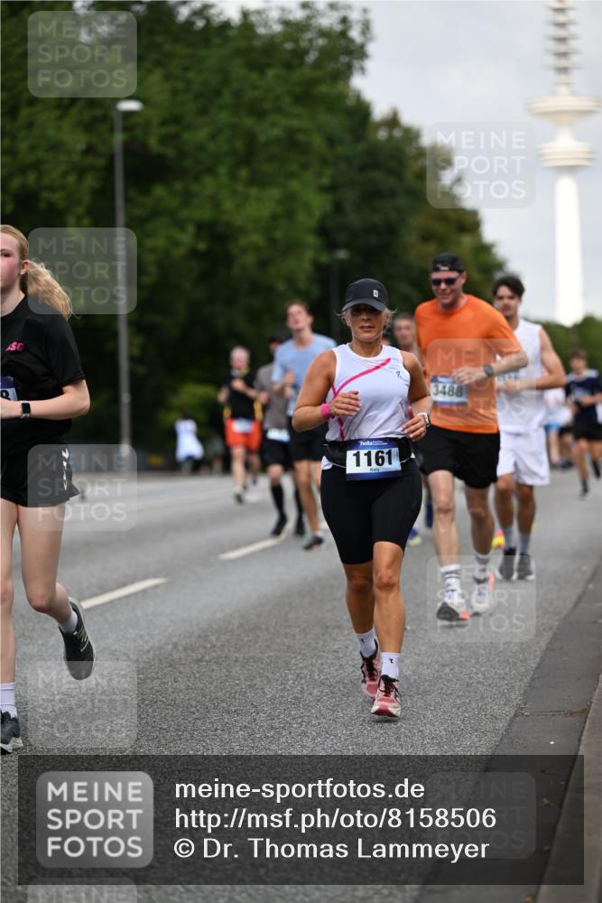 29.06.2025 - hella hamburg halbmarathon Dr. Thomas Lammeyer http://msf.ph/oto/8158506 29.06.2025 10:08:23 Kennedybrücke 1032, 1161, 1355, 1367, 1377, 1674, 2277, 2979, 3413, 3488, 4488, 4951, 5354, 5363, 5365, 5976, 6706, 6709, 7485, 8177, 9526, 10756 meine-sportfotos.de