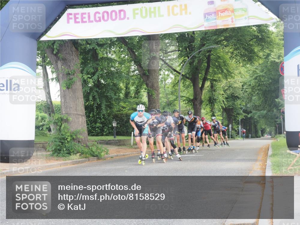 29.06.2025 - hella hamburg halbmarathon KatJ http://msf.ph/oto/8158529 29.06.2025 09:04:54 Zwischen KM18-KM19  meine-sportfotos.de