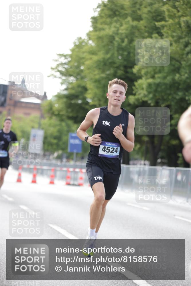 29.06.2025 - hella hamburg halbmarathon Jannik Wohlers http://msf.ph/oto/8158576 29.06.2025 09:38:53 Lombardsbrücke 4524, 14188, 16529, 18694, 19072 meine-sportfotos.de
