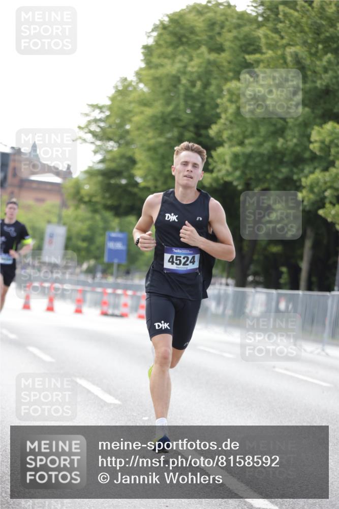 29.06.2025 - hella hamburg halbmarathon Jannik Wohlers http://msf.ph/oto/8158592 29.06.2025 09:38:53 Lombardsbrücke 4524, 14188, 16529, 18694, 19072 meine-sportfotos.de