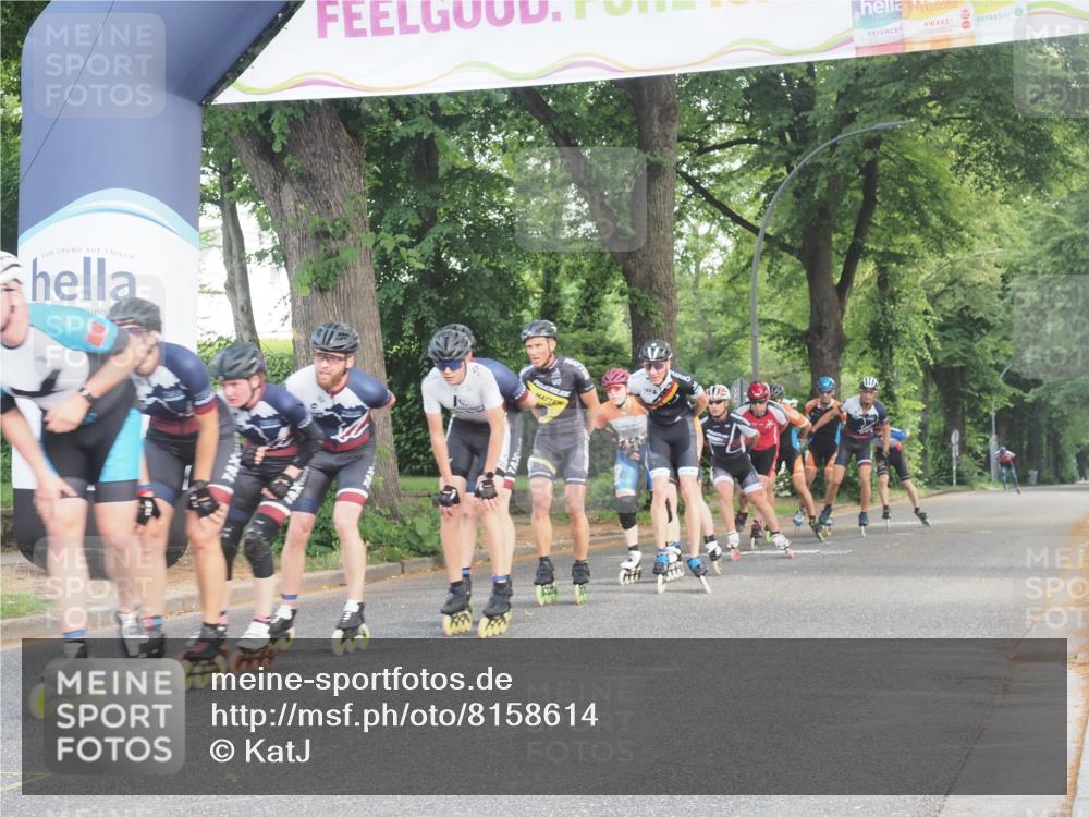 29.06.2025 - hella hamburg halbmarathon KatJ http://msf.ph/oto/8158614 29.06.2025 09:04:55 Zwischen KM18-KM19  meine-sportfotos.de