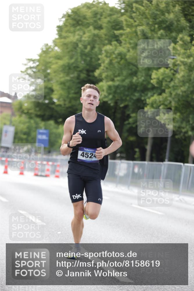 29.06.2025 - hella hamburg halbmarathon Jannik Wohlers http://msf.ph/oto/8158619 29.06.2025 09:38:53 Lombardsbrücke 4524, 14188, 16529, 18694, 19072 meine-sportfotos.de