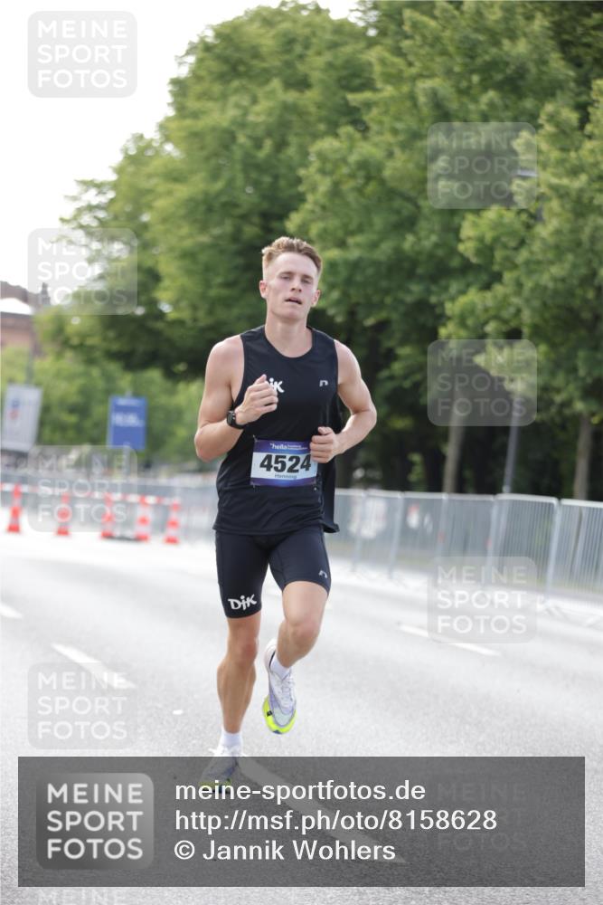 29.06.2025 - hella hamburg halbmarathon Jannik Wohlers http://msf.ph/oto/8158628 29.06.2025 09:38:53 Lombardsbrücke 4524, 14188, 16529, 18694, 19072 meine-sportfotos.de
