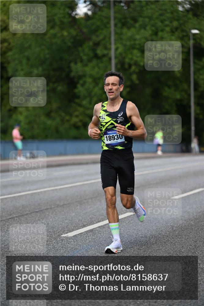29.06.2025 - hella hamburg halbmarathon Dr. Thomas Lammeyer http://msf.ph/oto/8158637 29.06.2025 09:43:43 Kennedybrücke 5253, 6816, 9151, 9447, 9475 meine-sportfotos.de