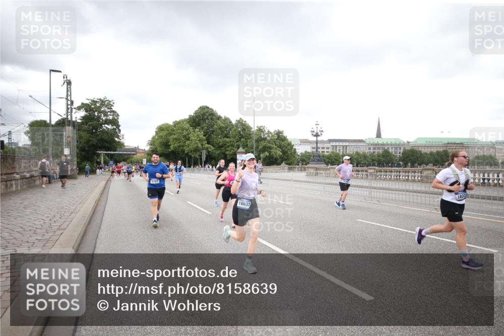 29.06.2025 - hella hamburg halbmarathon Jannik Wohlers http://msf.ph/oto/8158639 29.06.2025 10:54:33 Lombardsbrücke 2566, 2632, 3002, 3274, 4191, 4192, 5392, 5500, 5727, 5882, 6839, 7238, 8012, 8186, 9596, 10109, 10686, 11226, 11788, 11908, 12147, 12148, 12240, 13283, 13548, 13944, 13945, 13979, 13980, 14752, 15271, 15553, 16057, 16432, 16433, 16443, 16637, 16664, 16665, 17090, 18168, 18372 meine-sportfotos.de