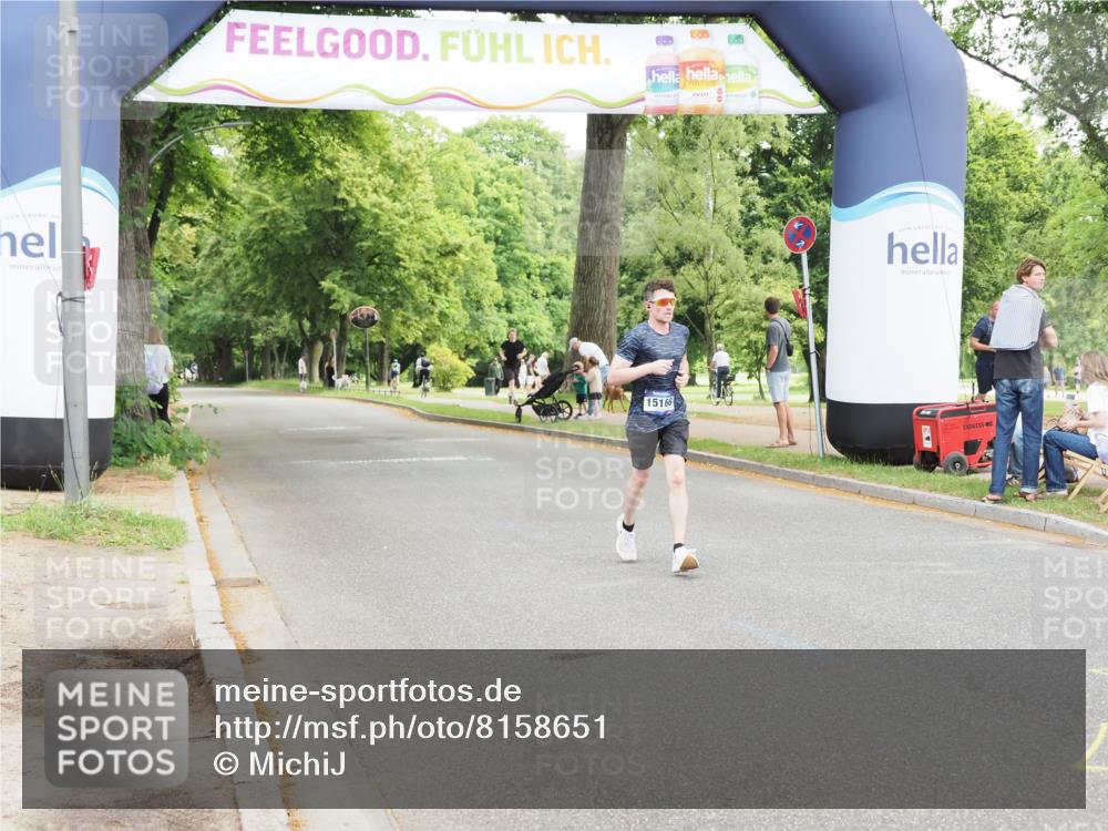 29.06.2025 - hella hamburg halbmarathon MichiJ http://msf.ph/oto/8158651 29.06.2025 10:09:06 Zwischen KM18-KM19 14932 meine-sportfotos.de