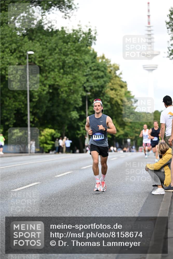 29.06.2025 - hella hamburg halbmarathon Dr. Thomas Lammeyer http://msf.ph/oto/8158674 29.06.2025 09:43:51 Kennedybrücke 5253, 6816, 9151, 9475 meine-sportfotos.de
