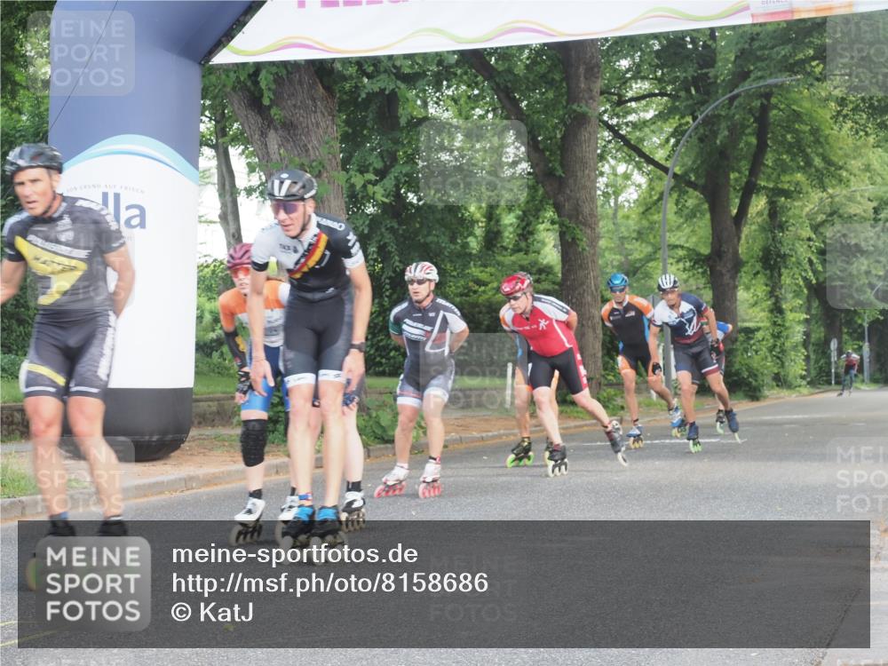 29.06.2025 - hella hamburg halbmarathon KatJ http://msf.ph/oto/8158686 29.06.2025 09:04:56 Zwischen KM18-KM19  meine-sportfotos.de