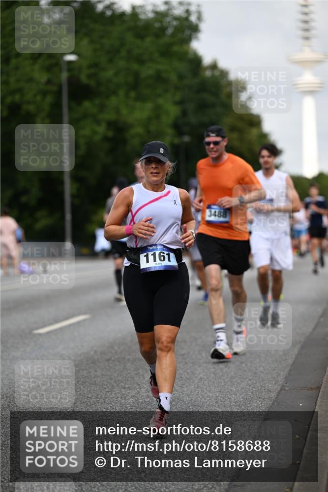 29.06.2025 - hella hamburg halbmarathon Dr. Thomas Lammeyer http://msf.ph/oto/8158688 29.06.2025 10:08:24 Kennedybrücke 1032, 1161, 1355, 1367, 1377, 1674, 2277, 2979, 3413, 3488, 4488, 4951, 5354, 5363, 5365, 5976, 6706, 6709, 7485, 9526, 10756, 10962 meine-sportfotos.de