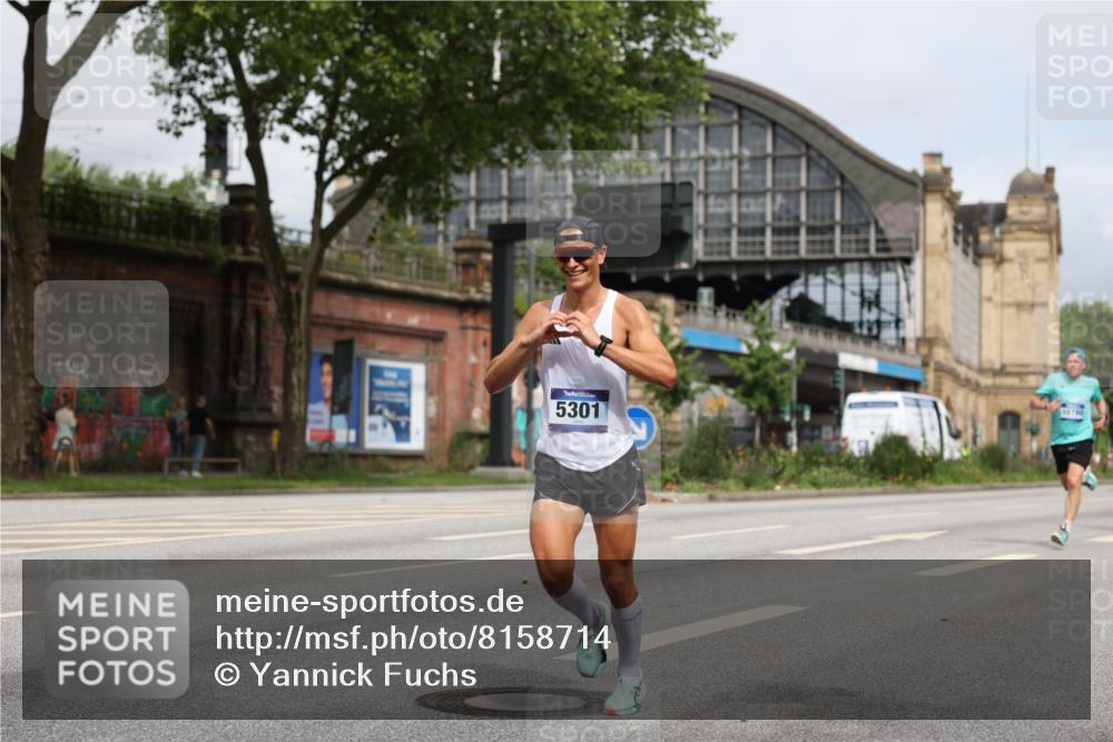 29.06.2025 - hella hamburg halbmarathon Yannick Fuchs http://msf.ph/oto/8158714 29.06.2025 10:19:18 20KM 2459, 5301, 6816, 7331, 7963, 9269, 10234, 10780, 11194, 12360, 13440, 14753, 17614, 18569, 19041 meine-sportfotos.de