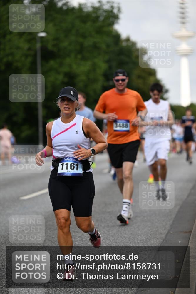 29.06.2025 - hella hamburg halbmarathon Dr. Thomas Lammeyer http://msf.ph/oto/8158731 29.06.2025 10:08:24 Kennedybrücke 1032, 1161, 1355, 1367, 1377, 1674, 2277, 2979, 3413, 3488, 4488, 4951, 5354, 5363, 5365, 5976, 6706, 6709, 7485, 9526, 10756, 10962 meine-sportfotos.de