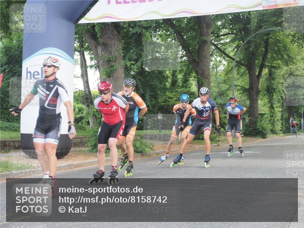 29.06.2025 - hella hamburg halbmarathon KatJ http://msf.ph/oto/8158742 29.06.2025 09:04:57 Zwischen KM18-KM19  meine-sportfotos.de
