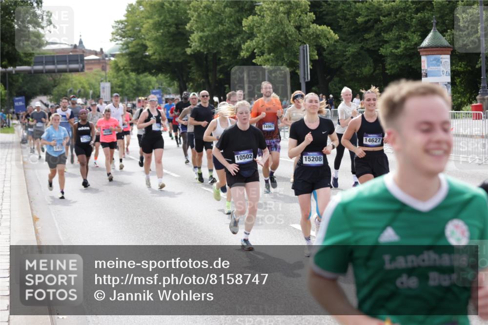29.06.2025 - hella hamburg halbmarathon Jannik Wohlers http://msf.ph/oto/8158747 29.06.2025 10:18:12 Lombardsbrücke 1234, 1521, 1820, 2703, 2821, 3202, 3529, 3591, 3592, 4123, 4383, 4802, 5049, 5910, 6332, 6533, 7160, 7214, 7454, 8341, 8665, 9276, 9505, 9586, 9658, 9748, 10172, 10502, 10687, 10856, 11020, 12541, 12548, 12552, 12703, 12847, 13193, 13933, 14023, 14247, 14332, 14627, 14760, 14770, 14967, 15138, 15208, 15393, 15402, 15436, 15749, 16209, 16451, 16828, 17048, 17283, 17567, 18246, 18336, 18456, 18697, 18807, 18825 meine-sportfotos.de