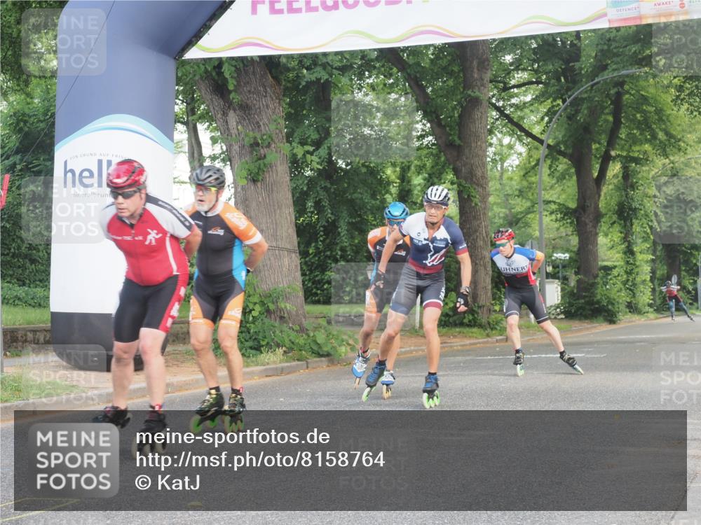 29.06.2025 - hella hamburg halbmarathon KatJ http://msf.ph/oto/8158764 29.06.2025 09:04:57 Zwischen KM18-KM19  meine-sportfotos.de