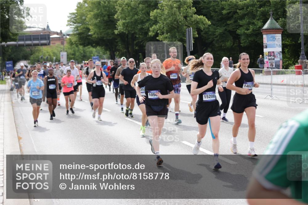 29.06.2025 - hella hamburg halbmarathon Jannik Wohlers http://msf.ph/oto/8158778 29.06.2025 10:18:12 Lombardsbrücke 1234, 1521, 1820, 2703, 2821, 3202, 3529, 3591, 3592, 4123, 4383, 4802, 5049, 5910, 6332, 6533, 7160, 7214, 7454, 8341, 8665, 9276, 9505, 9586, 9658, 9748, 10172, 10502, 10687, 10856, 11020, 12541, 12548, 12552, 12703, 12847, 13193, 13933, 14023, 14247, 14332, 14627, 14760, 14770, 14967, 15138, 15208, 15393, 15402, 15436, 15749, 16209, 16451, 16828, 17048, 17283, 17567, 18246, 18336, 18456, 18697, 18807, 18825 meine-sportfotos.de