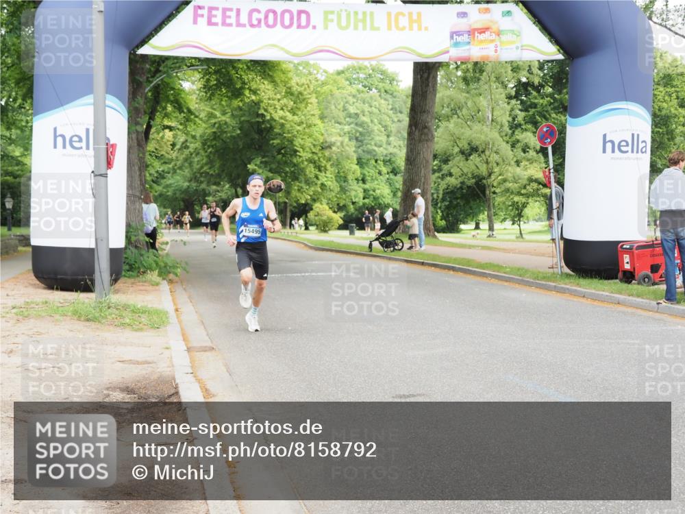 29.06.2025 - hella hamburg halbmarathon MichiJ http://msf.ph/oto/8158792 29.06.2025 10:09:39 Zwischen KM18-KM19  meine-sportfotos.de