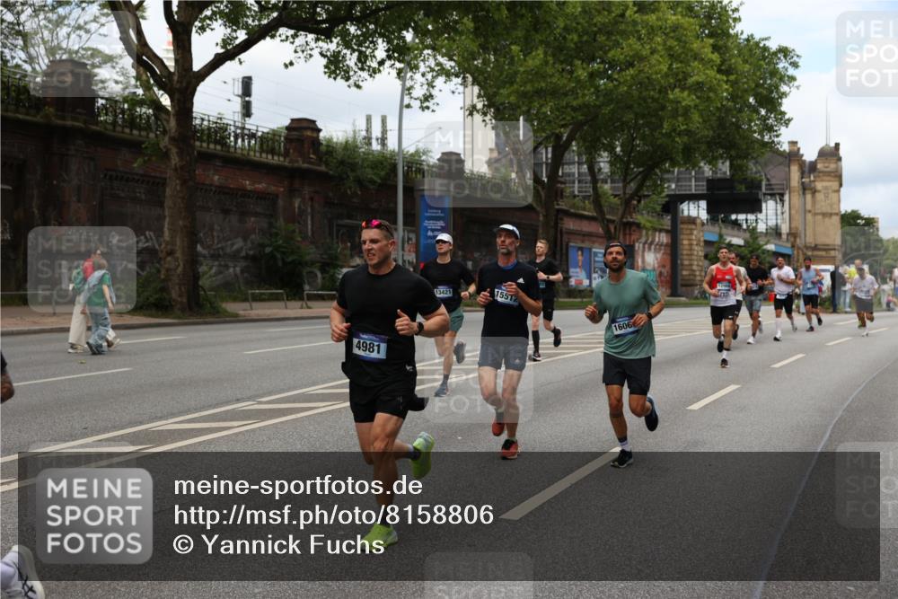 29.06.2025 - hella hamburg halbmarathon Yannick Fuchs http://msf.ph/oto/8158806 29.06.2025 10:38:39 20KM 1057, 1220, 1391, 1415, 1468, 1558, 1782, 1902, 1941, 2365, 2402, 2415, 2816, 3004, 3021, 3305, 3907, 4310, 4425, 4981, 4991, 4999, 5231, 5275, 5476, 5624, 5884, 6490, 6903, 7005, 7191, 7322, 8063, 8722, 9081, 9159, 9374, 9444, 9633, 10193, 10596, 10669, 10930, 11346, 11469, 12159, 12554, 12711, 12966, 13123, 13421, 13996, 14667, 14798, 14816, 15185, 15225, 15233, 15280, 15512, 15862, 16062, 16224, 16316, 16506, 16893, 17097, 17251, 17729, 17748, 18560, 18806, 19207 meine-sportfotos.de