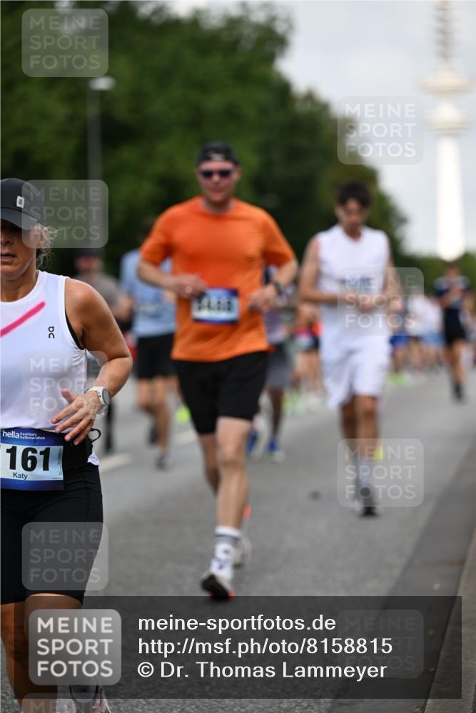 29.06.2025 - hella hamburg halbmarathon Dr. Thomas Lammeyer http://msf.ph/oto/8158815 29.06.2025 10:08:25 Kennedybrücke 1032, 1161, 1355, 1367, 1377, 1674, 2979, 3413, 3488, 4488, 4904, 4951, 5354, 5363, 5365, 5976, 6706, 6709, 7485, 9526, 10756, 10962 meine-sportfotos.de
