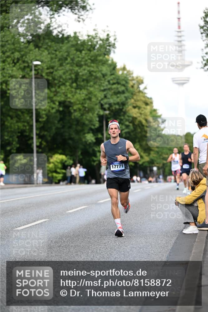 29.06.2025 - hella hamburg halbmarathon Dr. Thomas Lammeyer http://msf.ph/oto/8158872 29.06.2025 09:43:51 Kennedybrücke 5253, 6816, 9151, 9475 meine-sportfotos.de