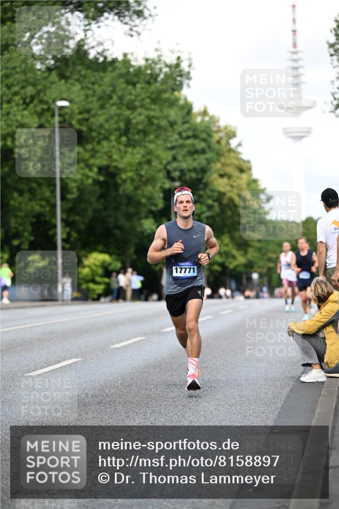 29.06.2025 - hella hamburg halbmarathon Dr. Thomas Lammeyer http://msf.ph/oto/8158897 29.06.2025 09:43:51 Kennedybrücke 5253, 6816, 9151, 9475 meine-sportfotos.de
