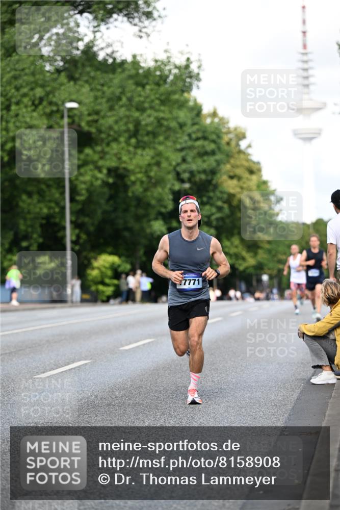 29.06.2025 - hella hamburg halbmarathon Dr. Thomas Lammeyer http://msf.ph/oto/8158908 29.06.2025 09:43:51 Kennedybrücke 5253, 6816, 9151, 9475 meine-sportfotos.de