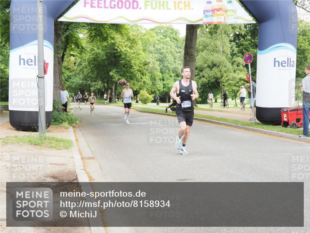 29.06.2025 - hella hamburg halbmarathon MichiJ http://msf.ph/oto/8158934 29.06.2025 10:09:46 Zwischen KM18-KM19 11342, 15495 meine-sportfotos.de