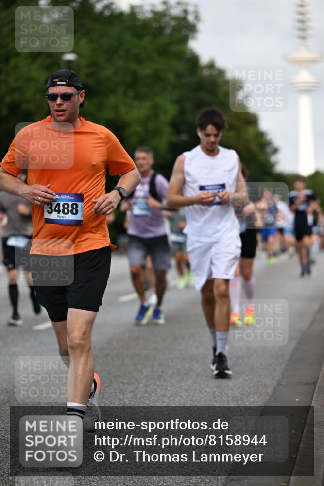 29.06.2025 - hella hamburg halbmarathon Dr. Thomas Lammeyer http://msf.ph/oto/8158944 29.06.2025 10:08:25 Kennedybrücke 1032, 1161, 1355, 1367, 1377, 1674, 2979, 3413, 3488, 4488, 4904, 4951, 5354, 5363, 5365, 5976, 6706, 6709, 7485, 9526, 10756, 10962 meine-sportfotos.de